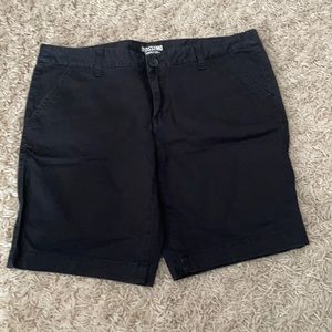 Women’s Black Bermuda Shorts
